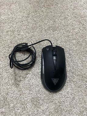 Zeus E2 USB wired gaming mouse.